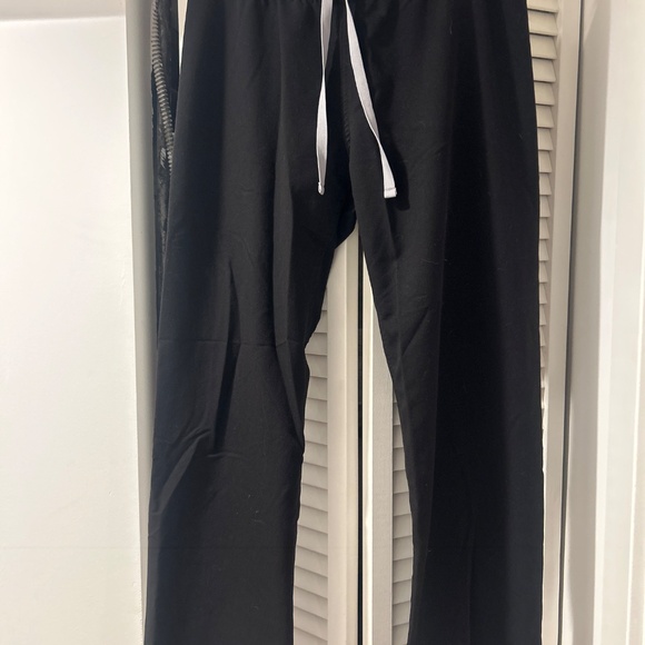 Figs pants - Picture 2 of 2